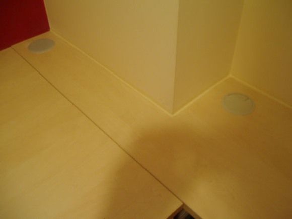 Worksurface Scribed Around Pillar
